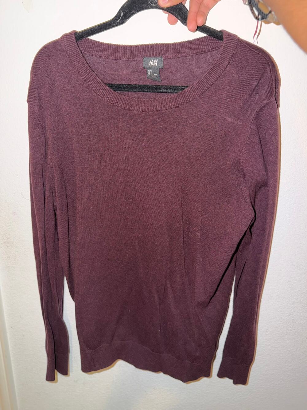 H&M Men’s Large Burgundy Maroon Fine Knit Crewneck Sweater